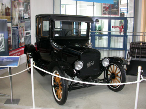 80jahre-ford-01